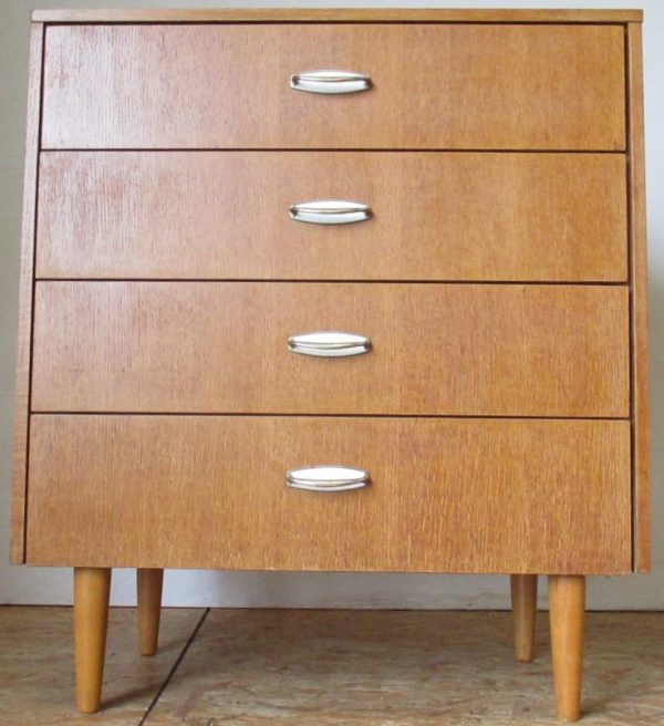 Petite Commode en Chêne vernis 209 – Image 11