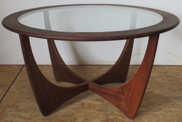 Round coffee table 109