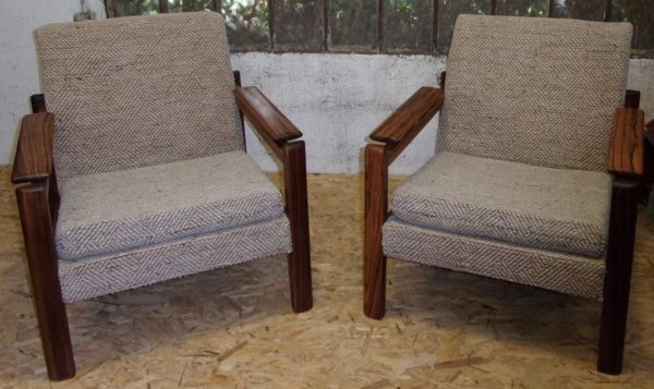 Pair of Rosewood Lounge Chairs 909 - Image 2