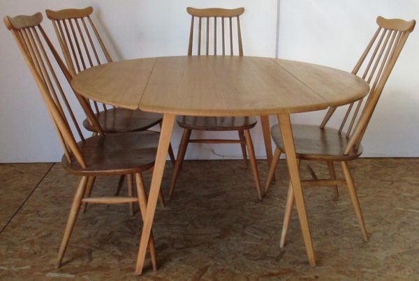 Oblong Ercol Table and 4 chairs 442 - Image 11