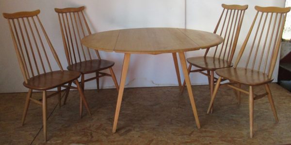 Oblong Ercol Table and 4 chairs 442 - Image 13