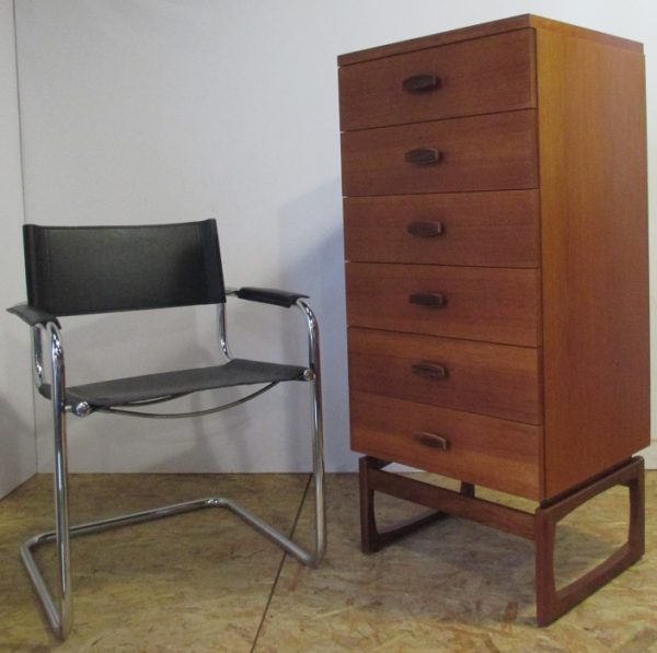 High Dresser 217 - Image 15