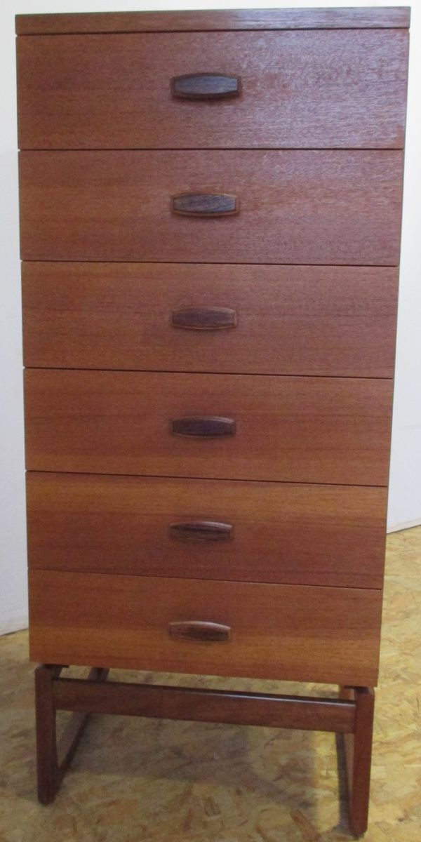 High Dresser 217 - Image 4