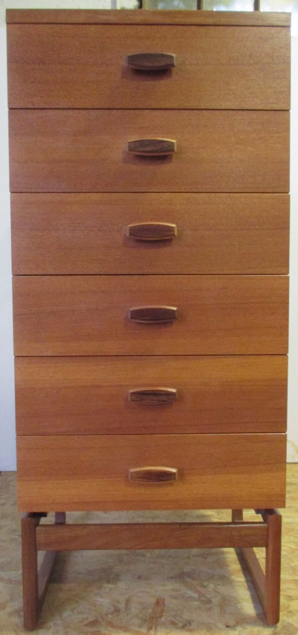 High Dresser 217 - Image 10