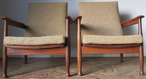 Pair of Guy Rogers Upholstries 910 - Image 15