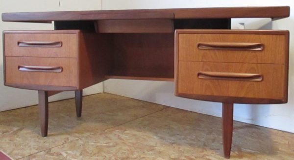 Office Desk G-Plan 701 - Image 3
