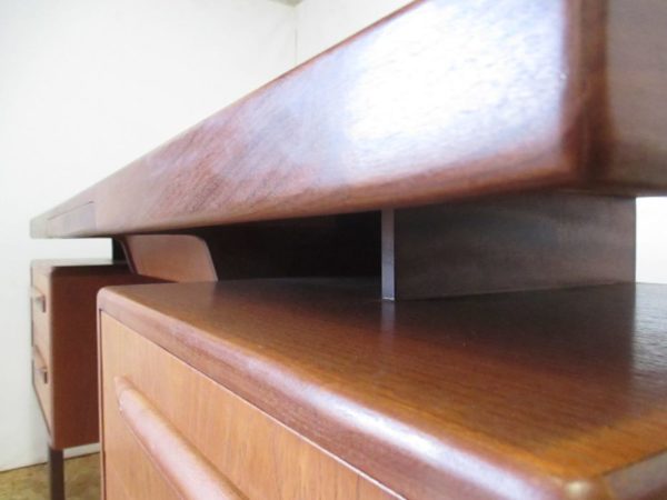 Office Desk G-Plan 701 - Image 10