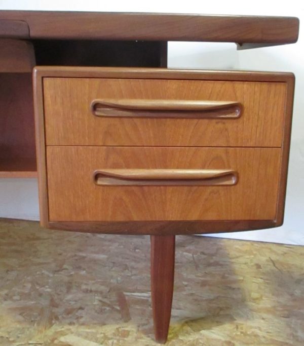 Office Desk G-Plan 701 - Image 18