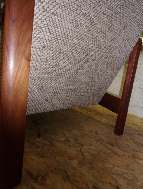 Pair of Rosewood Lounge Chairs 909 - Image 11