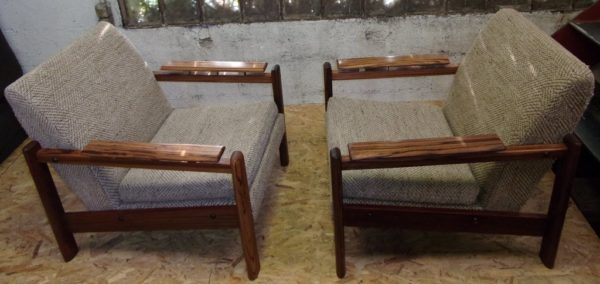 Pair of Rosewood Lounge Chairs 909 - Image 14