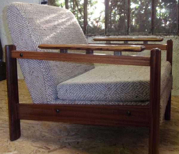 Pair of Rosewood Lounge Chairs 909 - Image 18