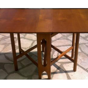 Rectangular table 604