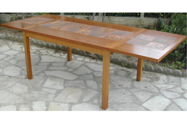 Rectangular table 443