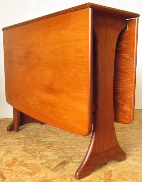 Rectangular table 606