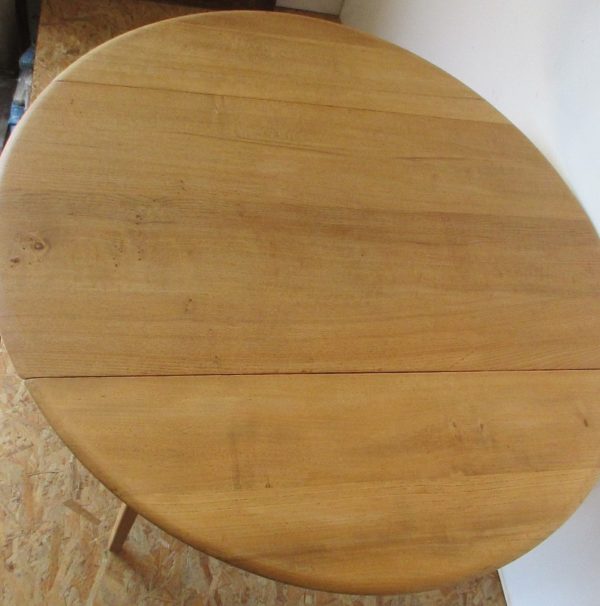 Oblong Ercol Table and 4 chairs 442 - Image 4