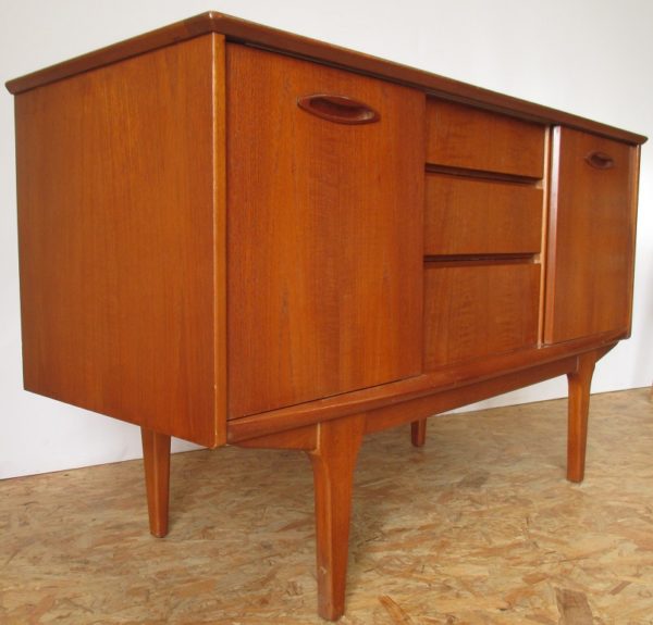 Sideboard 317