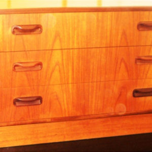 3 drawer chest 208