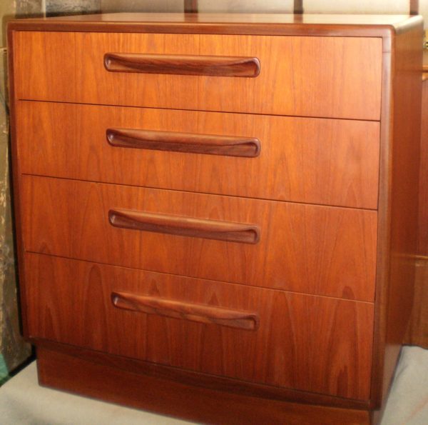 Chest of Drawer 225 - Image 3