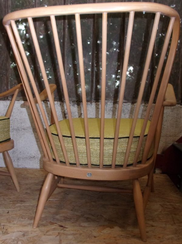Pair of Ercol Lounge Chair 911 - Image 3