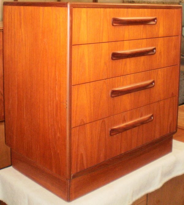 Chest of Drawer 225 - Image 2