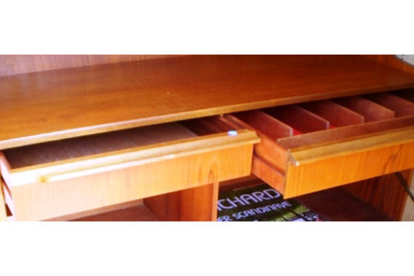 Dresser 318 - Image 4