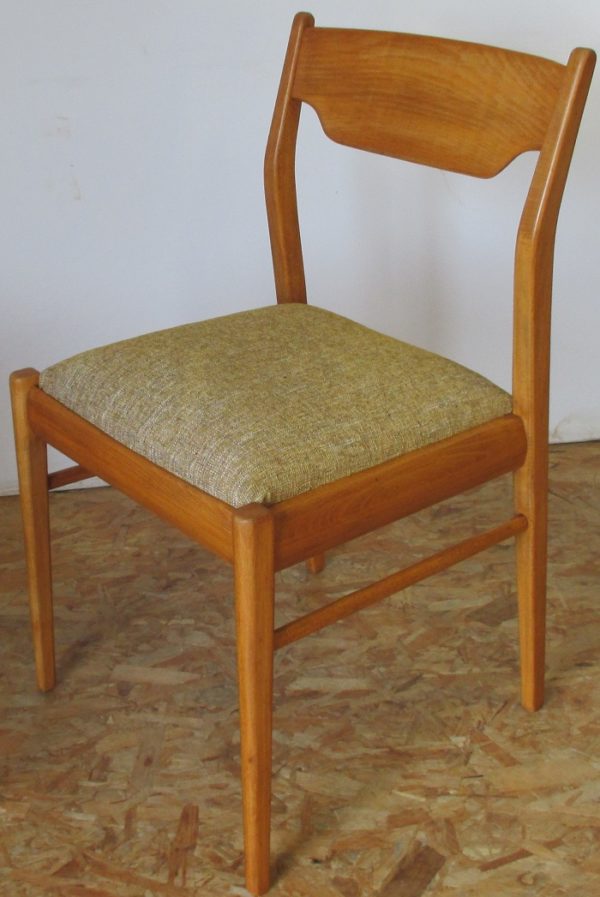 6 Farkstrup Chairs 915 – Image 16