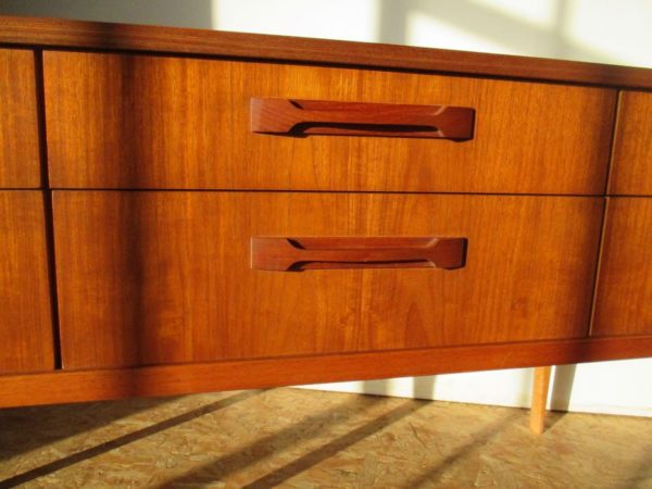 Long Chest Shreiber 6 Drawers 231 - Image 8