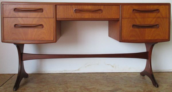 Small Bedroom Desk 702 - Image 3