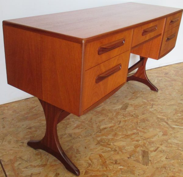 Small Bedroom Desk 702 - Image 4