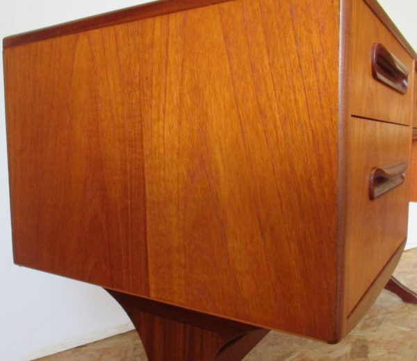 Small Bedroom Desk 702 - Image 7