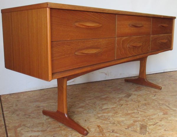 6 drawers dresser 210 - Image 2