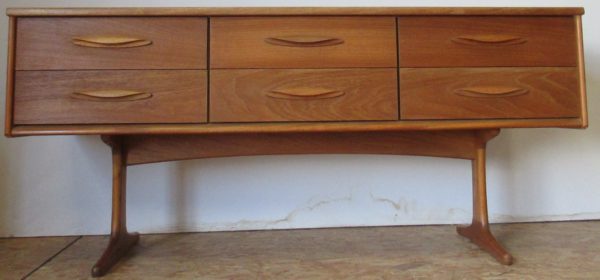 6 drawers dresser 210 - Image 5