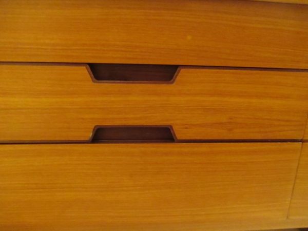 Exceptional Uniflex 9 drawers Chest 232 – Image 10
