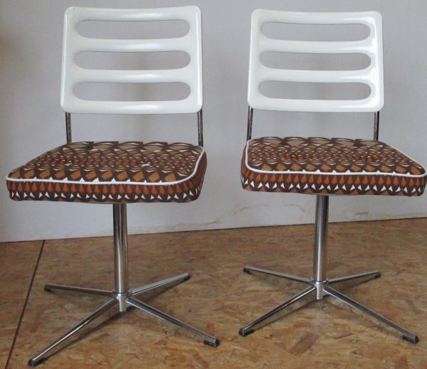 Pair of twistle chairs 70's 922