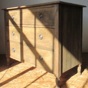 Small Oak chest of drawer 1015