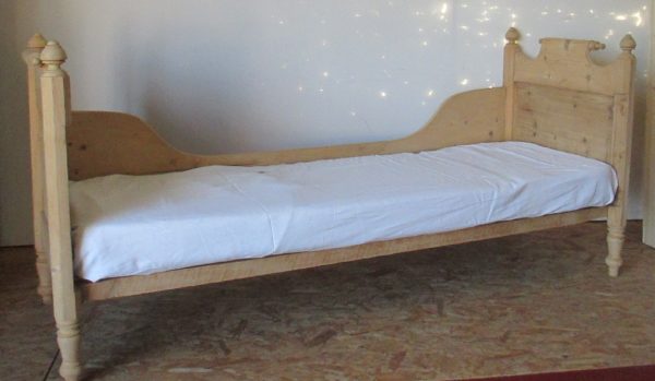 Austrian Natural Pine Sofa/Bed 1013