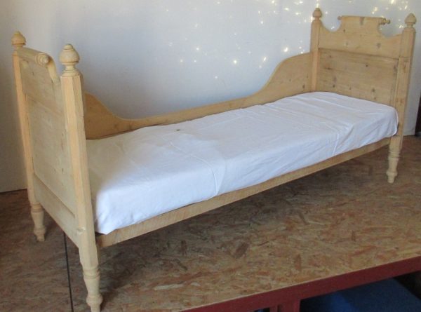 Austrian Natural Pine Sofa/Bed 1013 - Image 3
