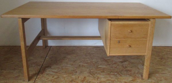 Danish H. Wegner desk1027 - Image 3