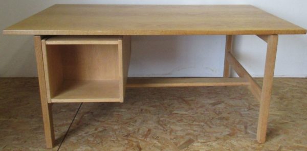 Danish H. Wegner desk1027 - Image 9