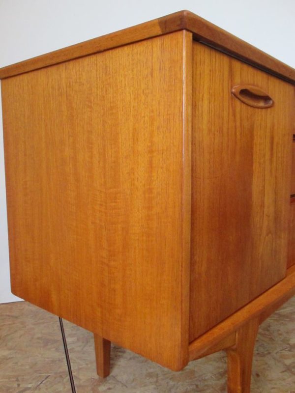 Smallest Jentiques sideboard 351 - Image 4