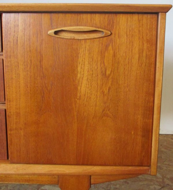 Smallest Jentiques sideboard 351 - Image 6