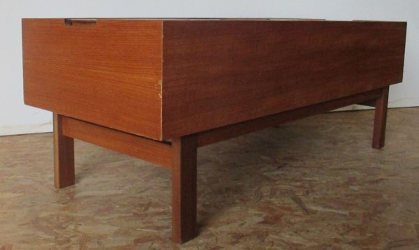 Myers coffe table storage bench 179 - Image 2