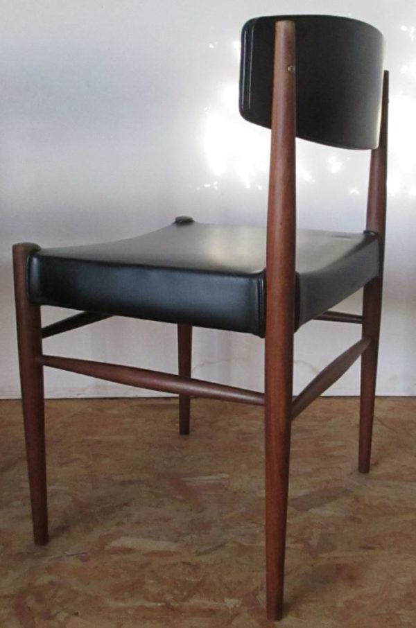 4 teak chairs 934 - Image 7