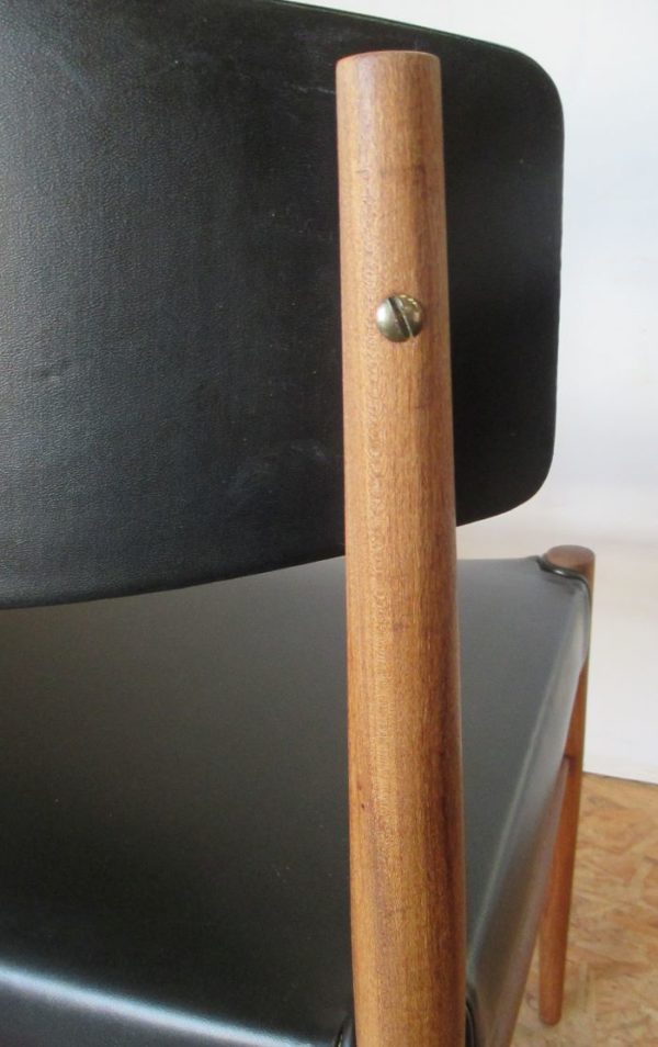 4 teak chairs 934 - Image 10
