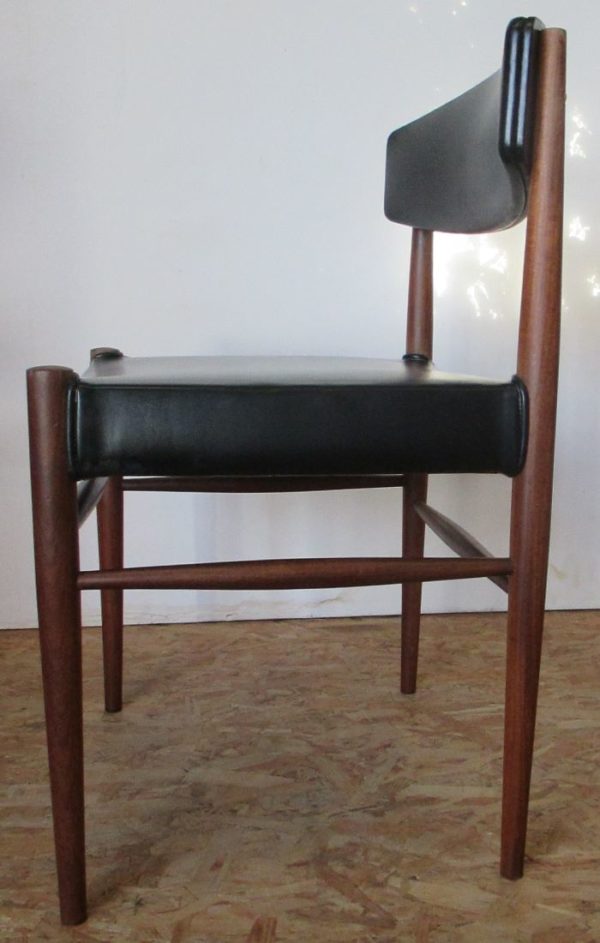 4 teak chairs 934 - Image 14
