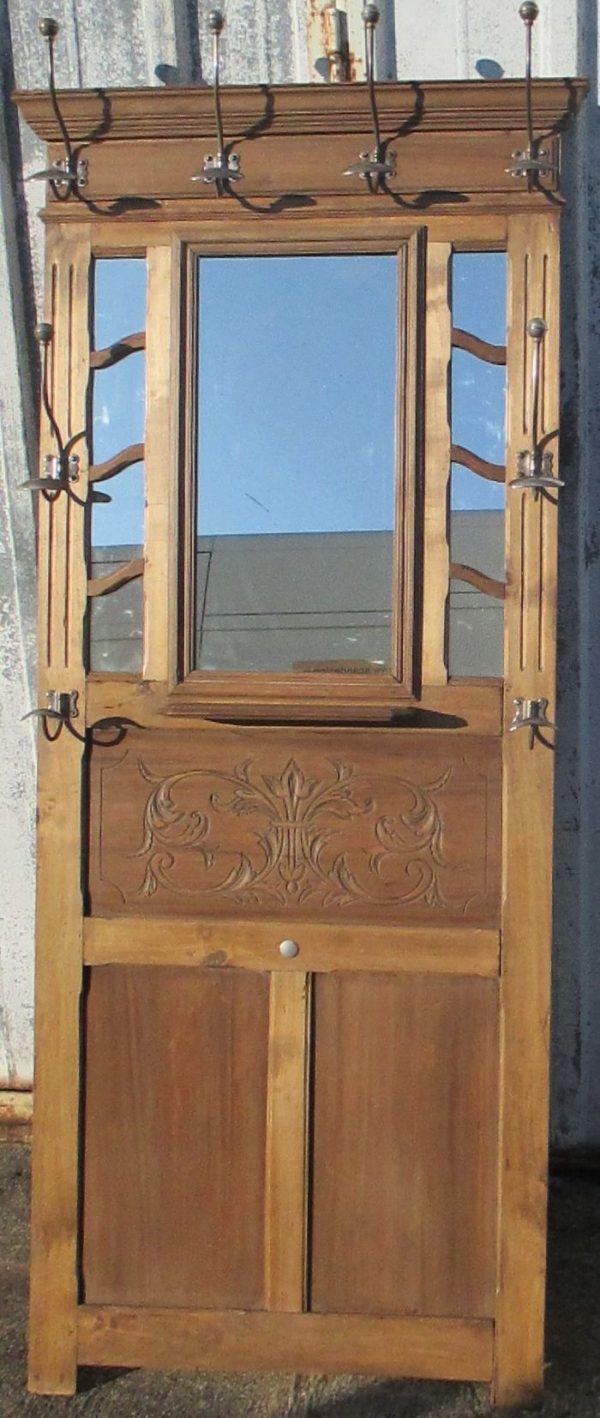 Wall stand coat 134 - Image 4
