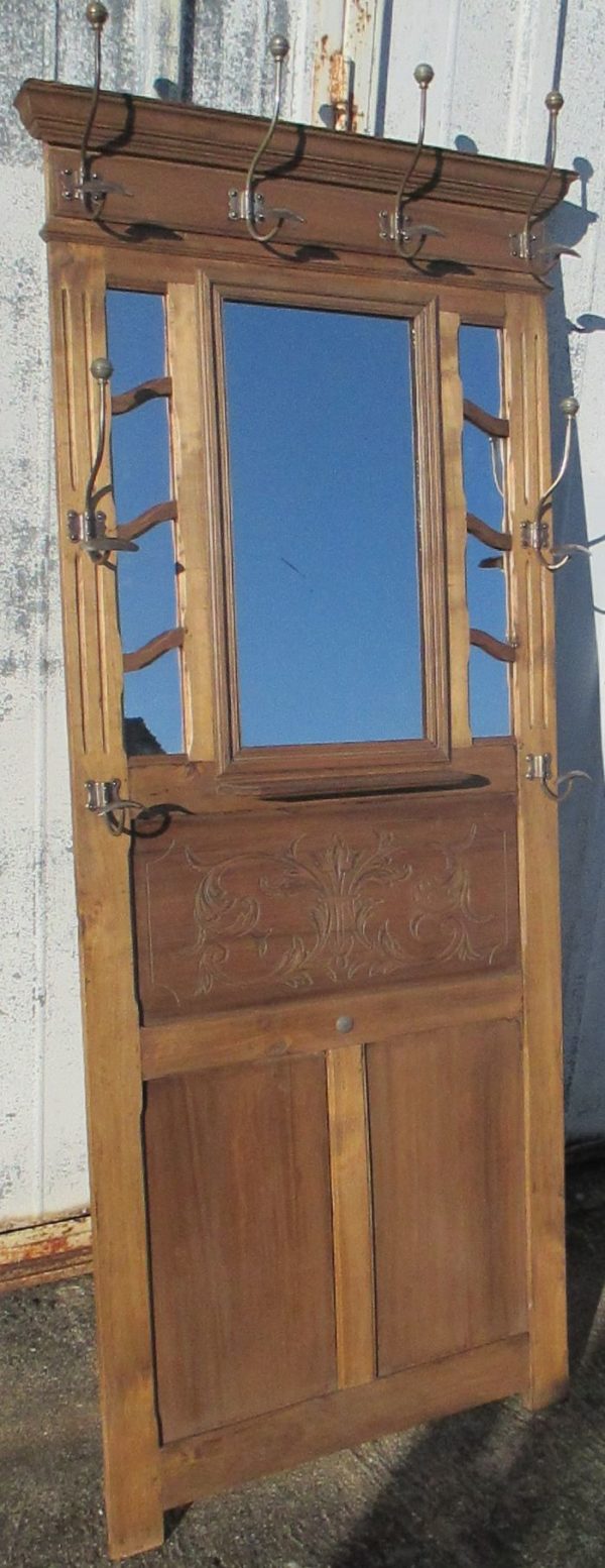 Wall stand coat 134 - Image 6
