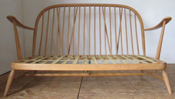 Ercol Sofa 2 seats - Image 13