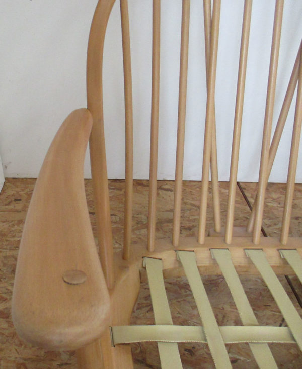 Ercol Sofa 2 seats - Image 10