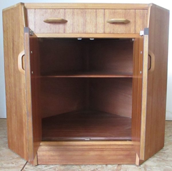 Cupboard corner 352 - Image 4